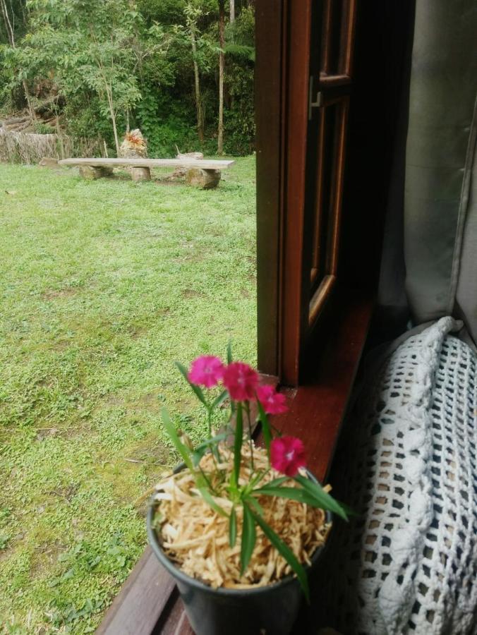 Chale Vale Das Flores - Visconde De Maua Rj Exteriör bild